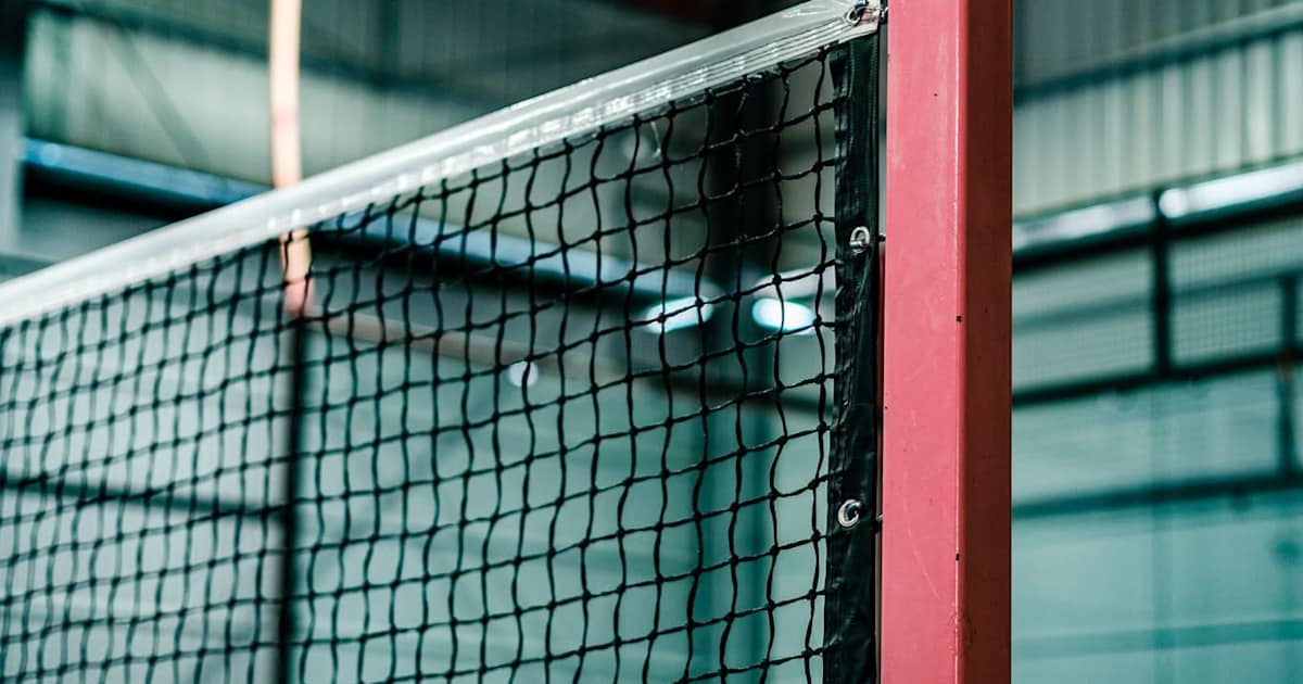 Cancha de pádel en Padel/Tennis les Papillons Ressaix, Binche