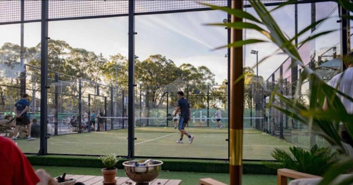 Cancha de pádel en Tribe Padel & Wellness Sydney, North Ryde