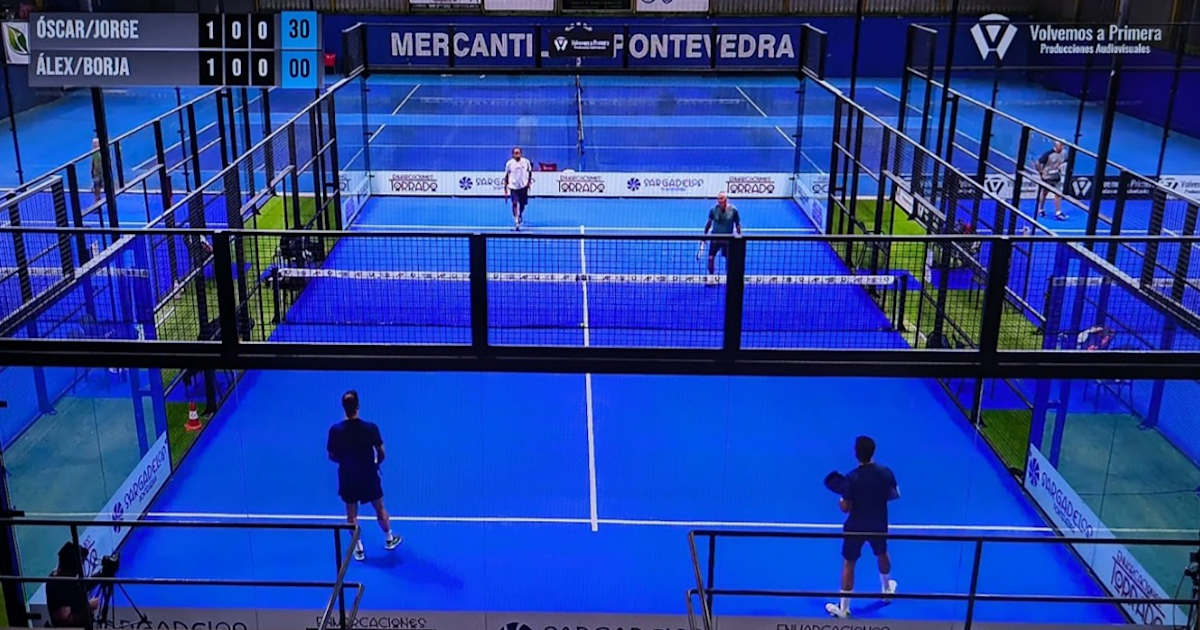 Cancha de pádel en CASINO MERCANTIL E INDUSTRIAL DE PONTEVEDRA, Pontevedra
