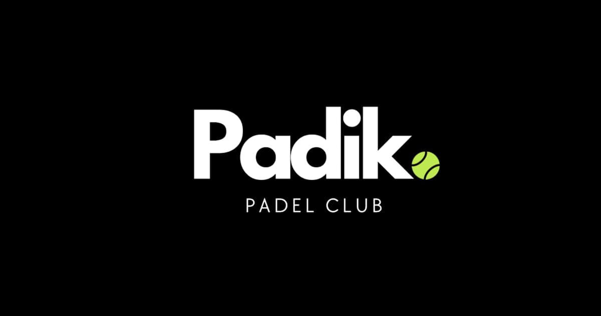 Cancha de pádel en Padik Padel Club, Barrio de la Asunción