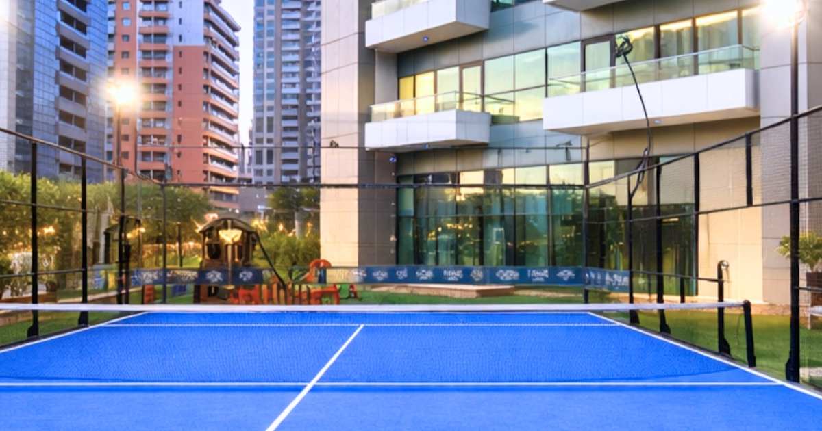 Cancha de pádel en TIME Oak Hotel & Suites, Dubái