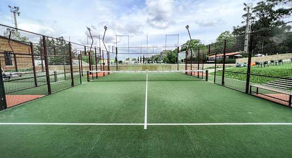 W Padel Country Club