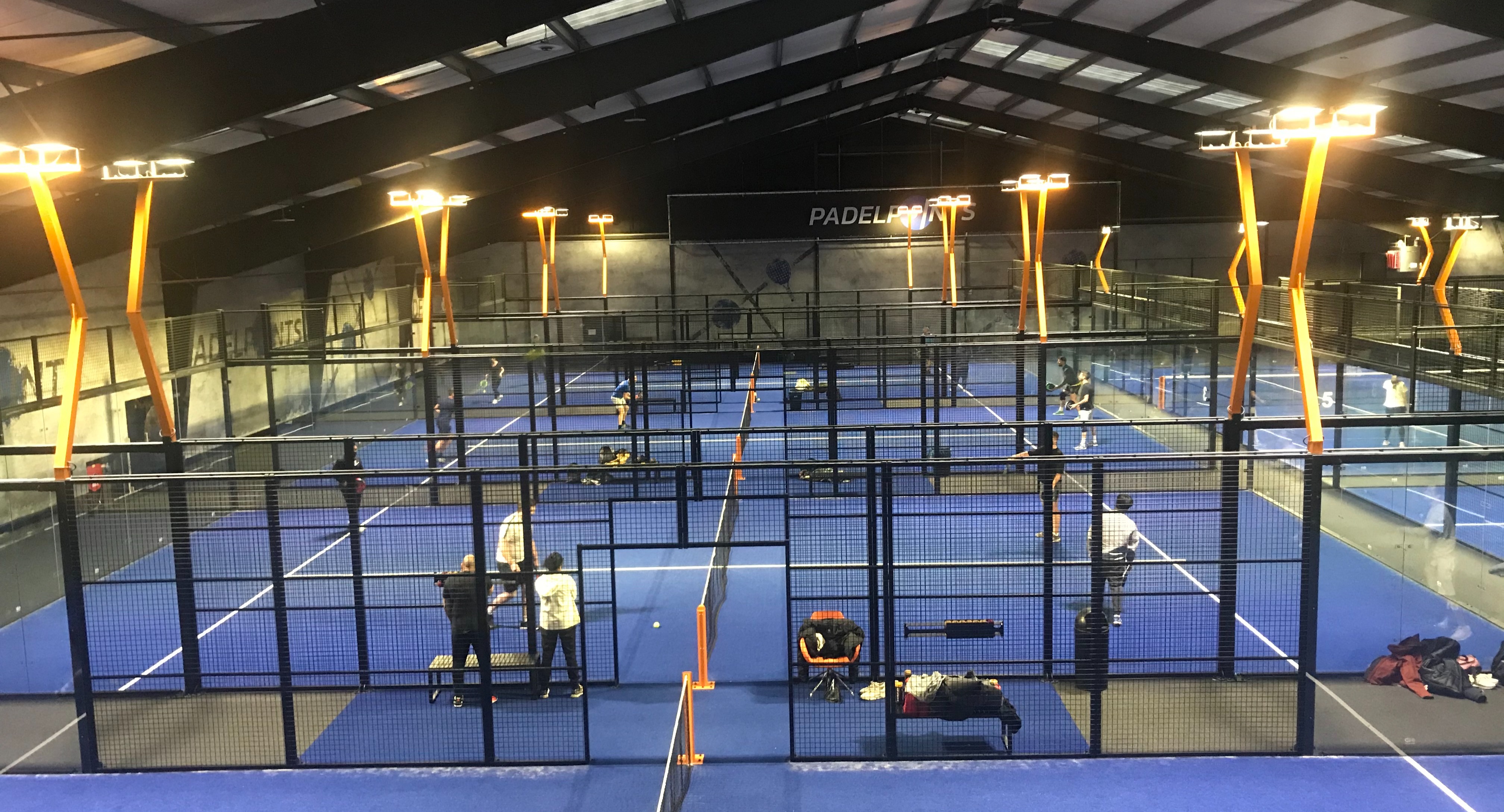 Padelpoints Hoofddorp padel courts