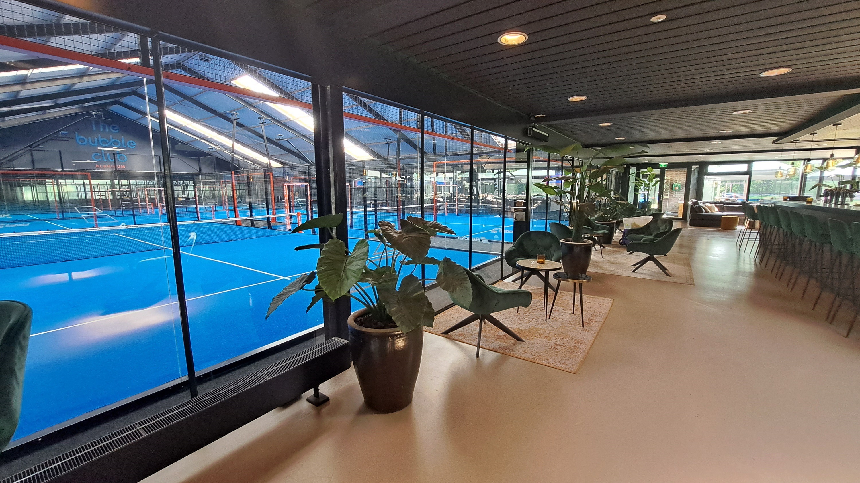 THE BUBBLE CLUB BLARICUM Premium Sports and Social Club padel courts