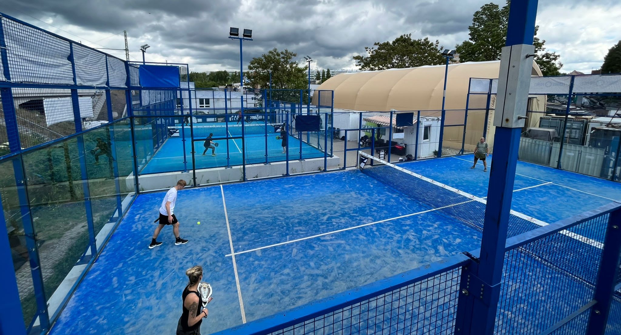Padel Berlin Ostkreuz padel courts