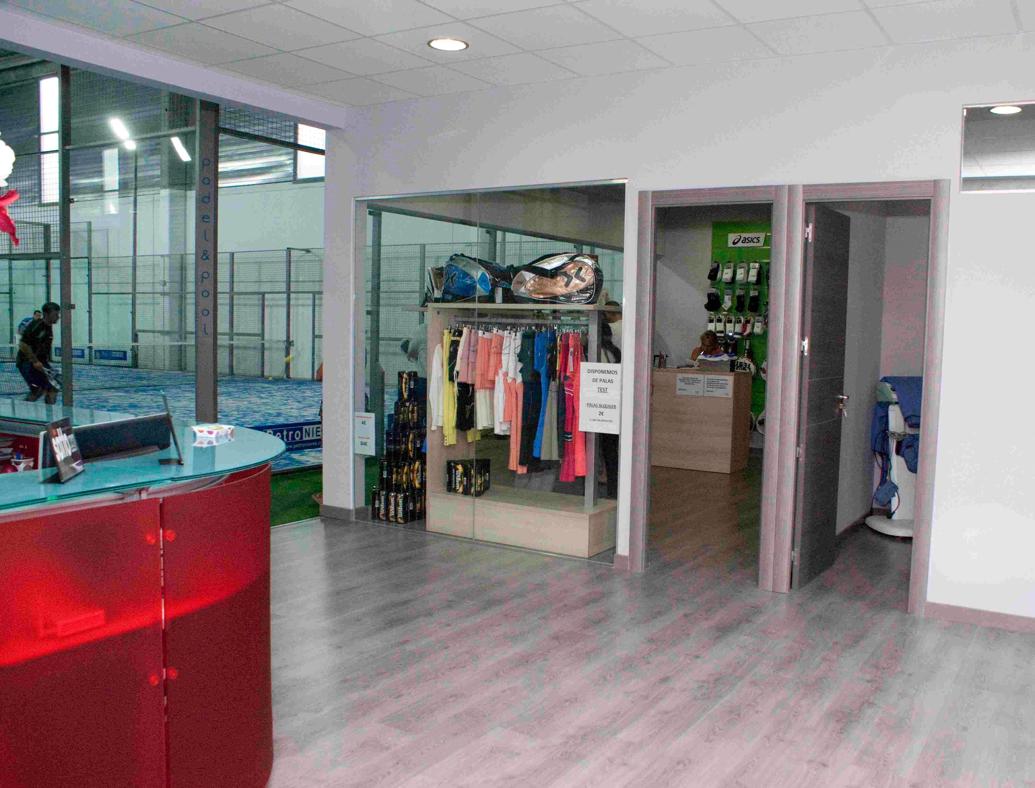 Padel Indoor Ca n ́Amat padel courts
