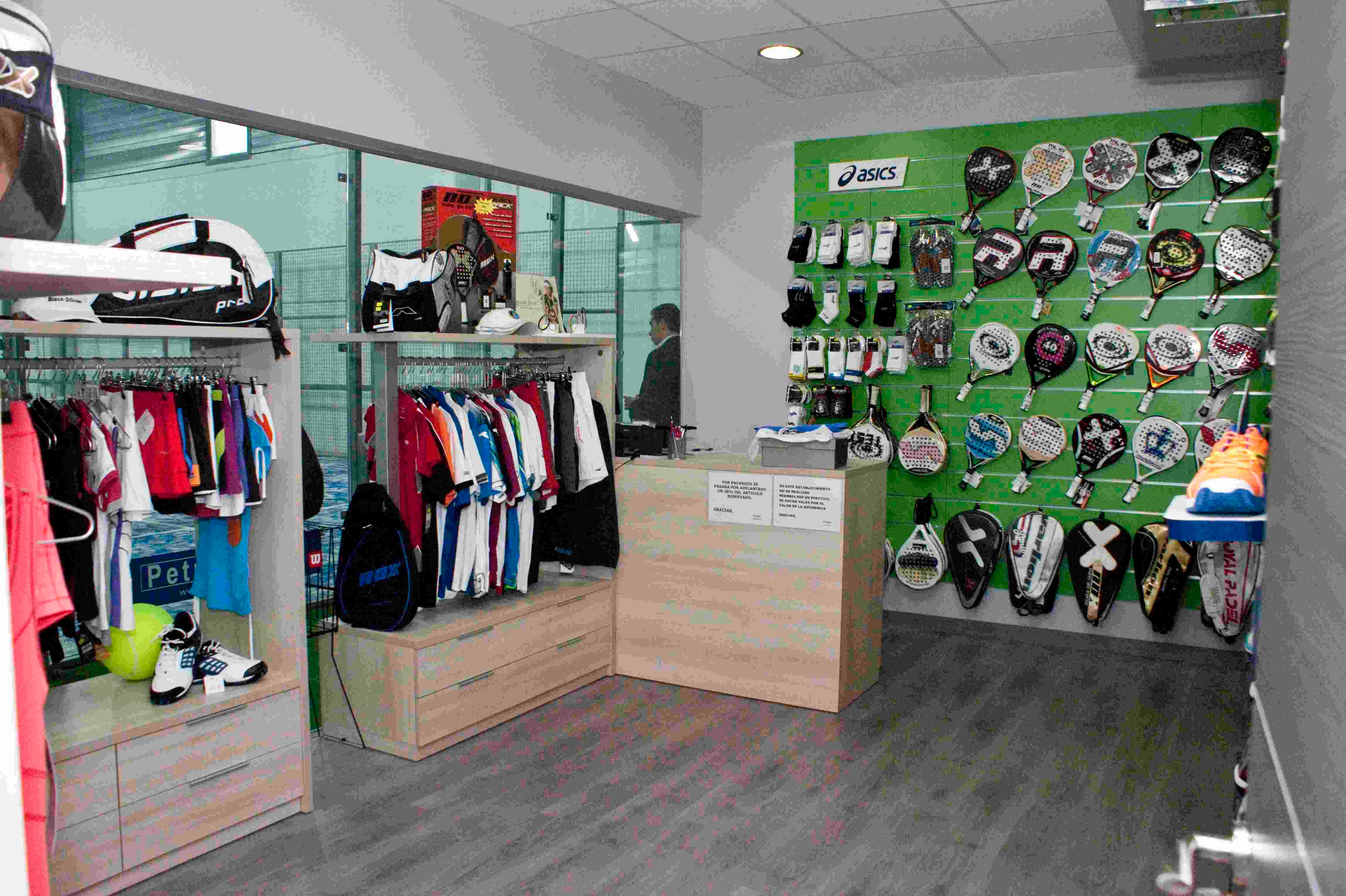 Padel Indoor Ca n ́Amat padel courts