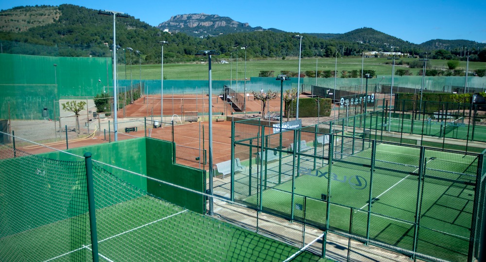Club Egara padel courts