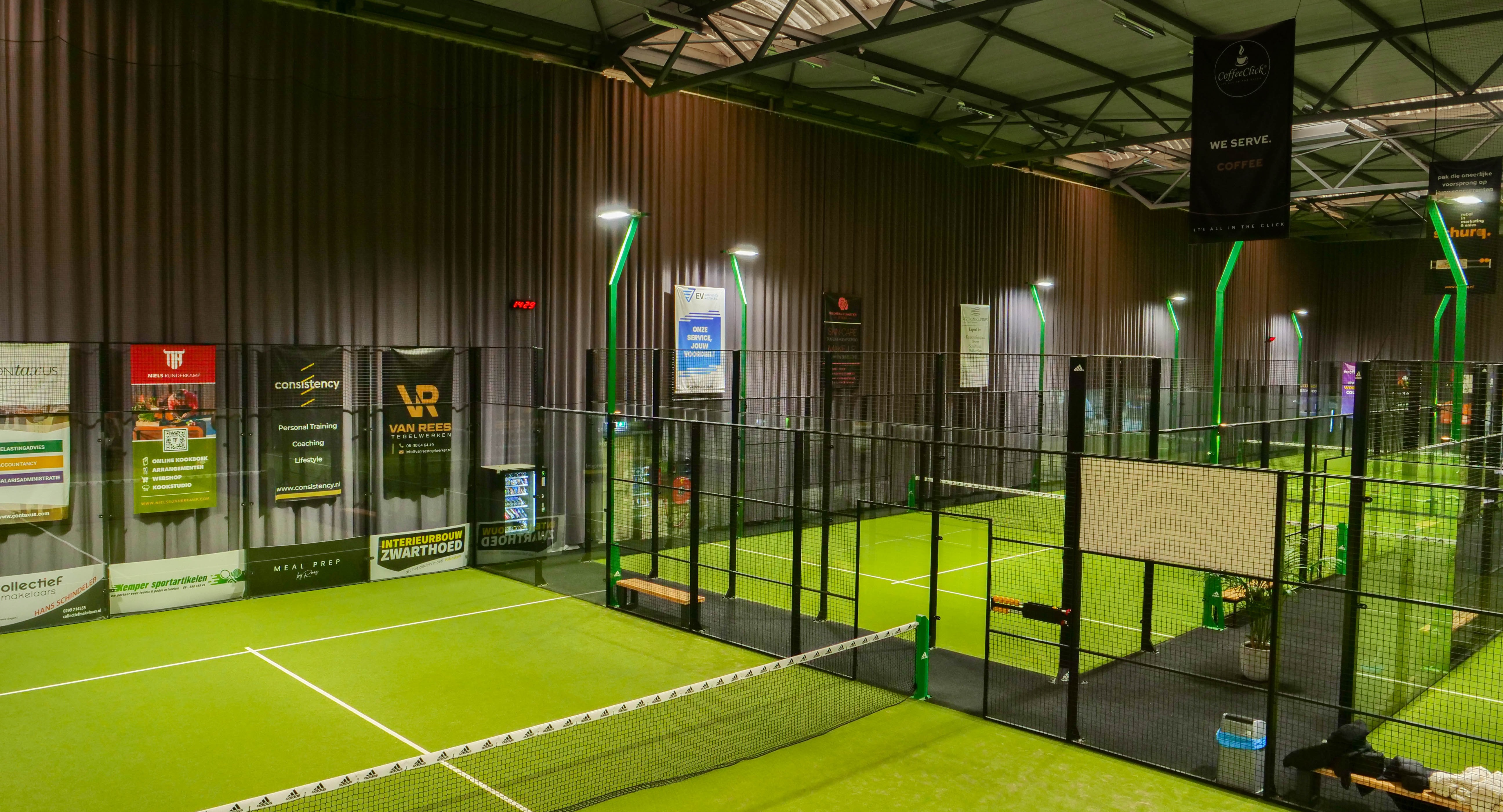 Padelcentrum Bol Edam padel courts