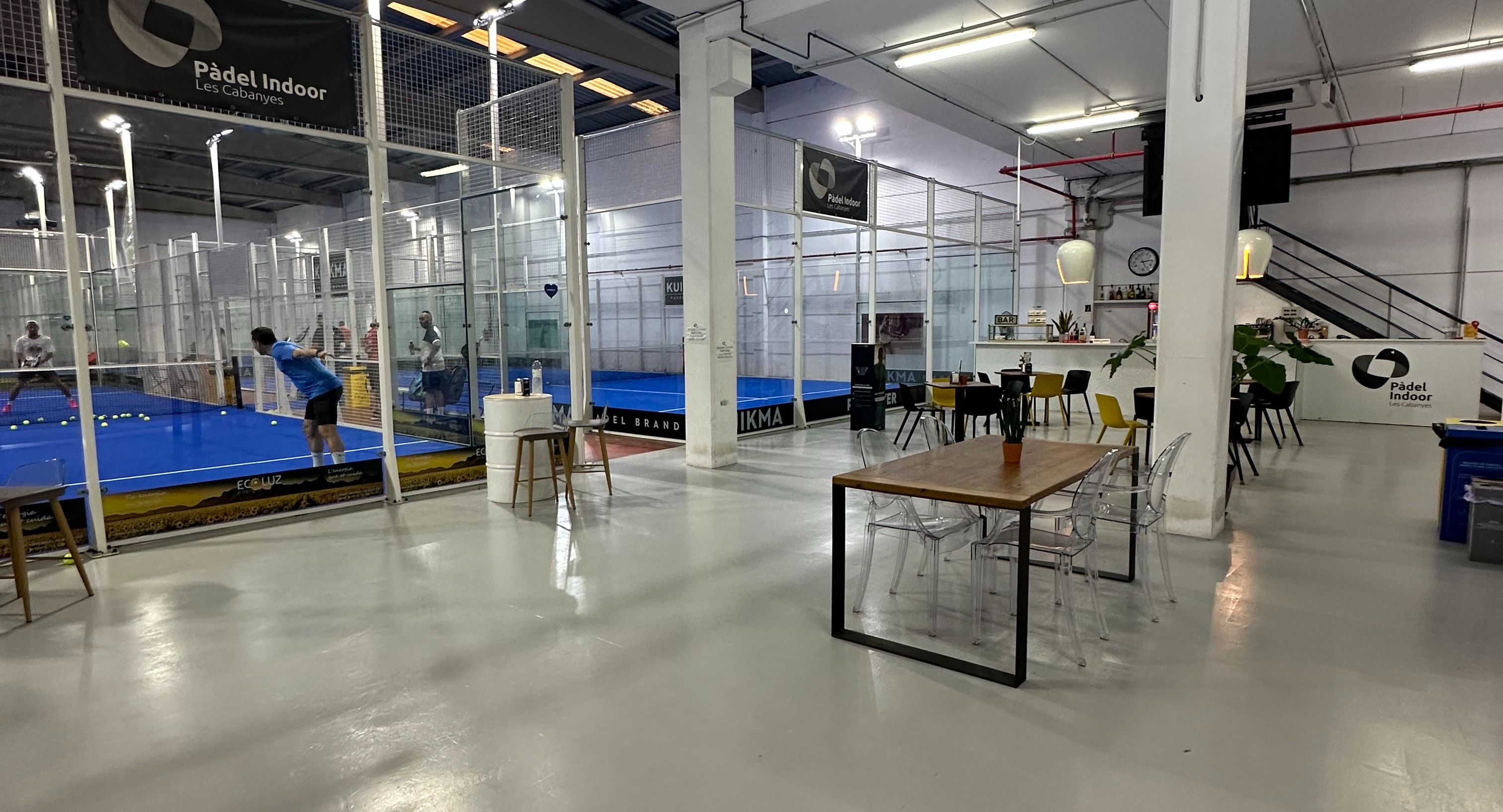 Padel Indoor Les Cabanyes padel courts