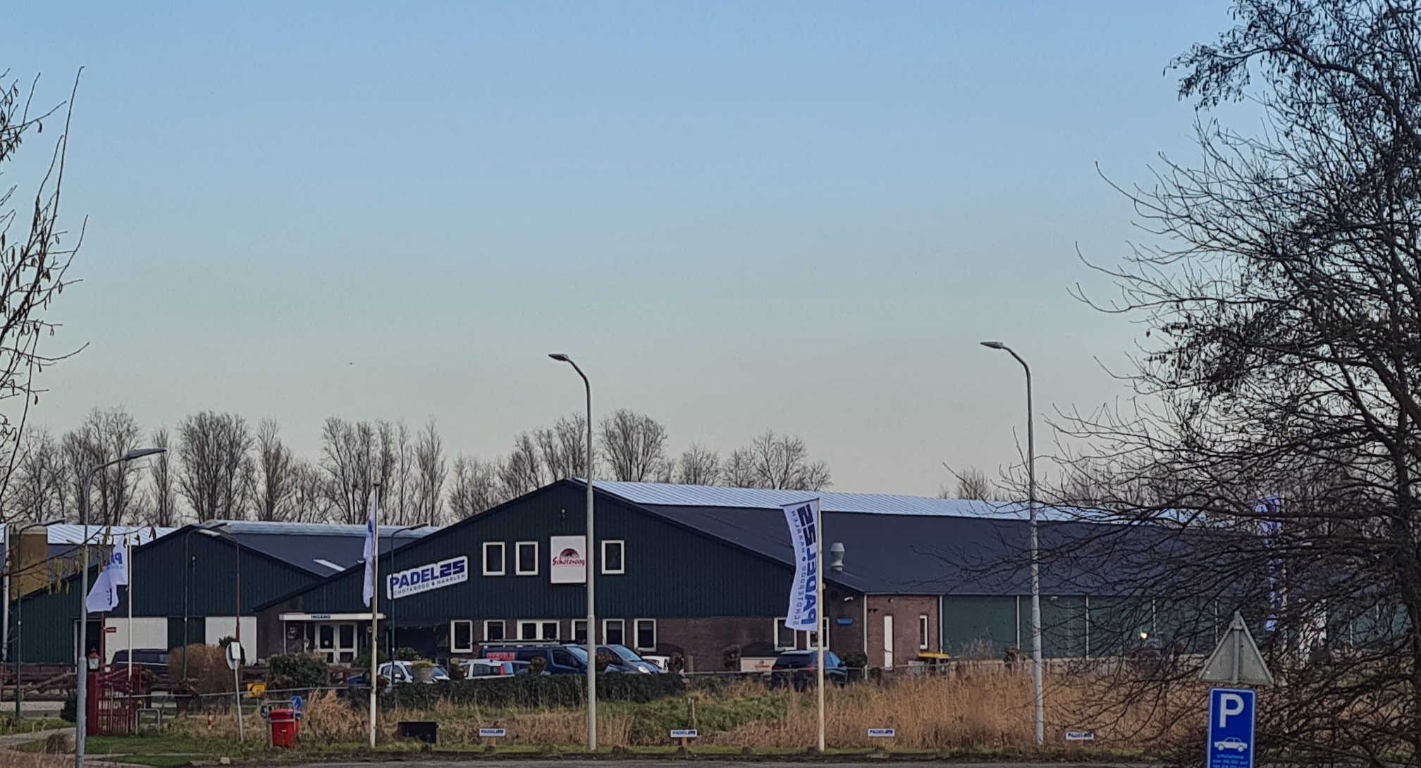 PADEL25 Haarlem - INDOOR padel courts