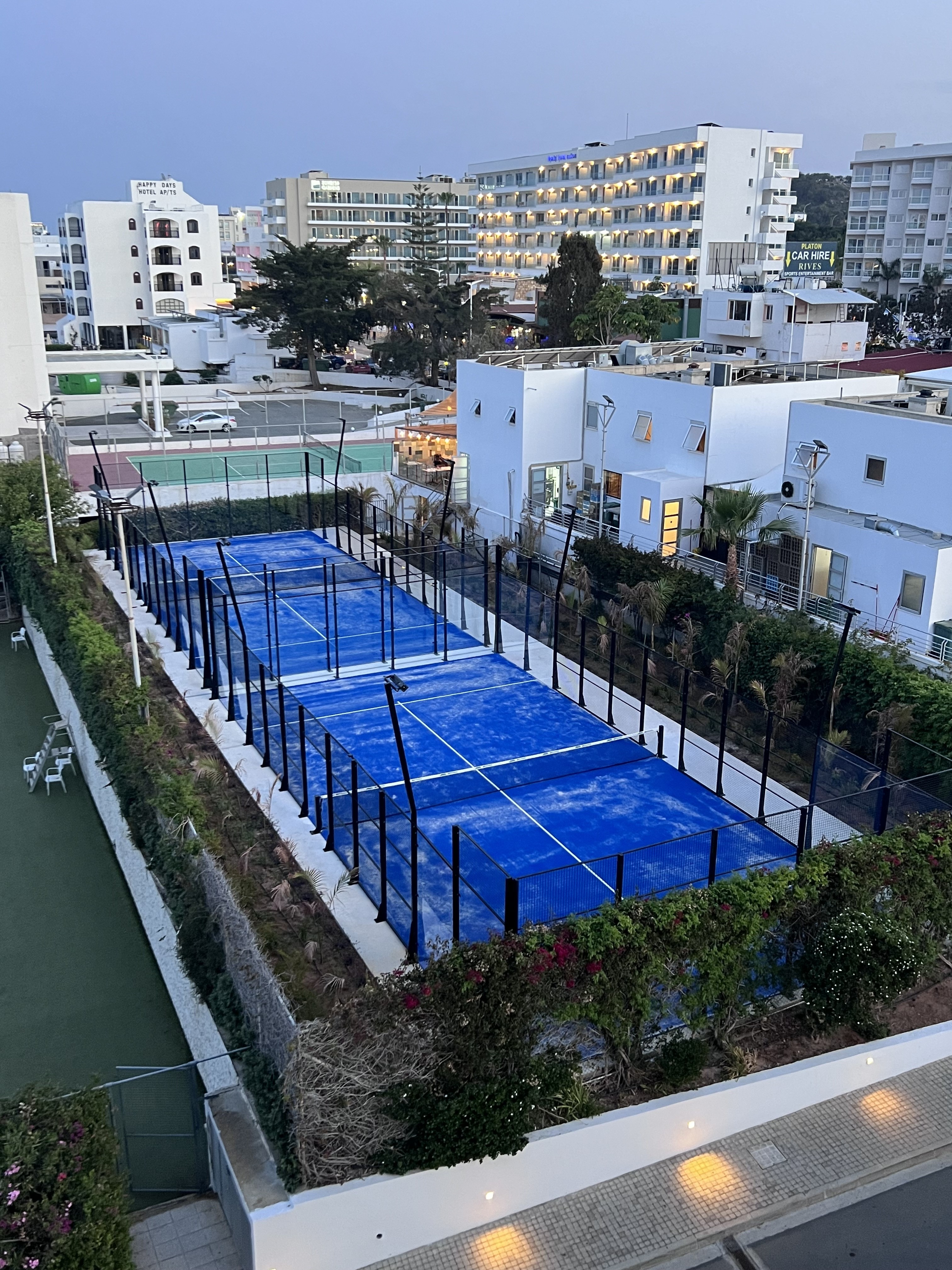 Sunrise Beach Hotel padel courts