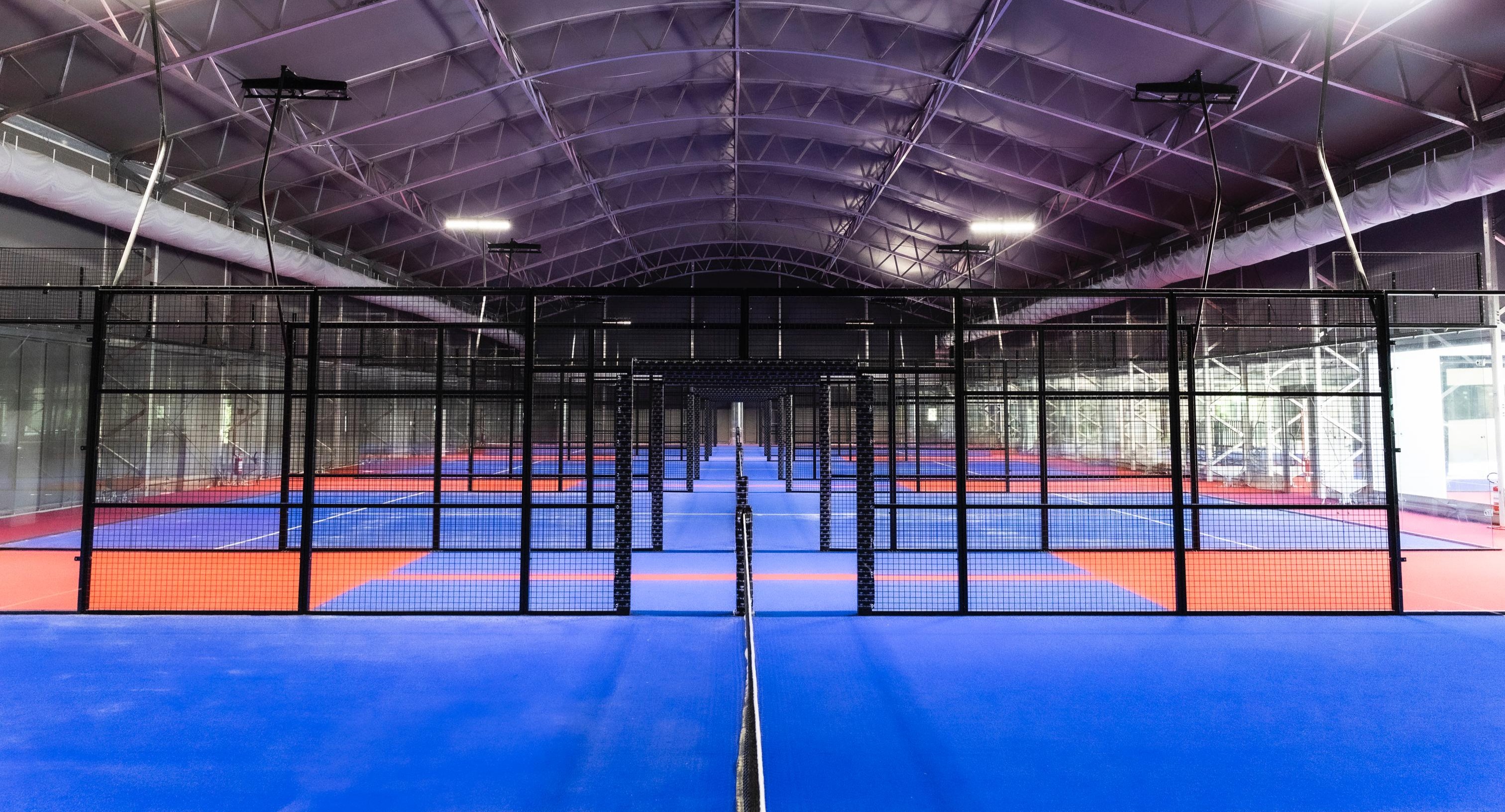 LUXURY PADEL OVER 50