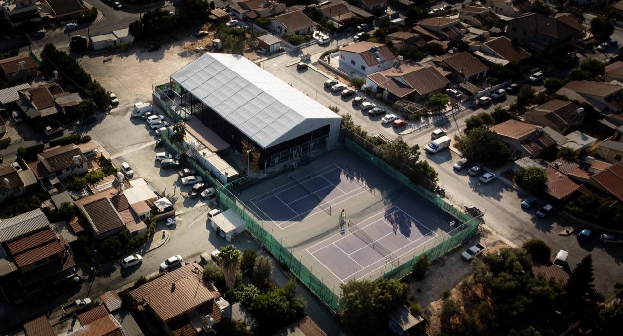 Smash Padel and Tennis Academy padel courts
