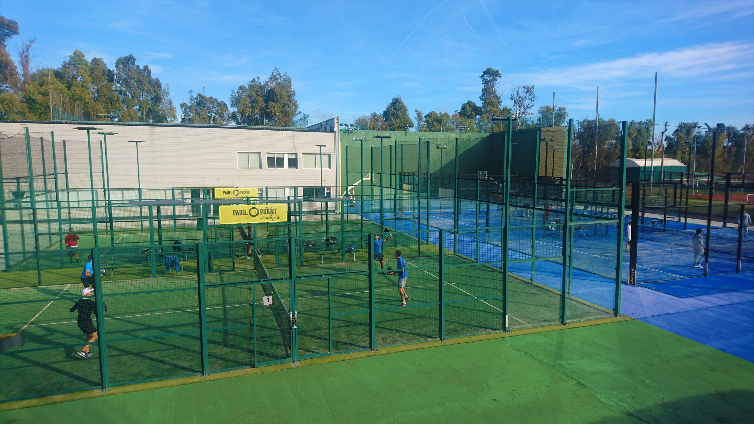 Emilio Sánchez Club padel courts