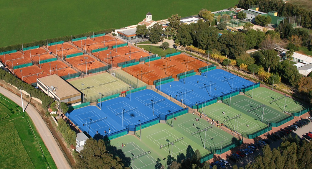 Emilio Sánchez Club padel courts