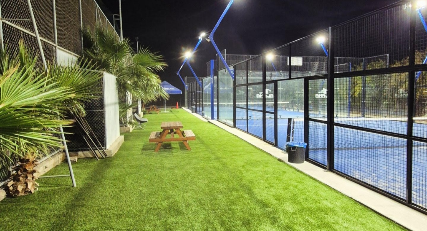 Alana Sports Center padel courts