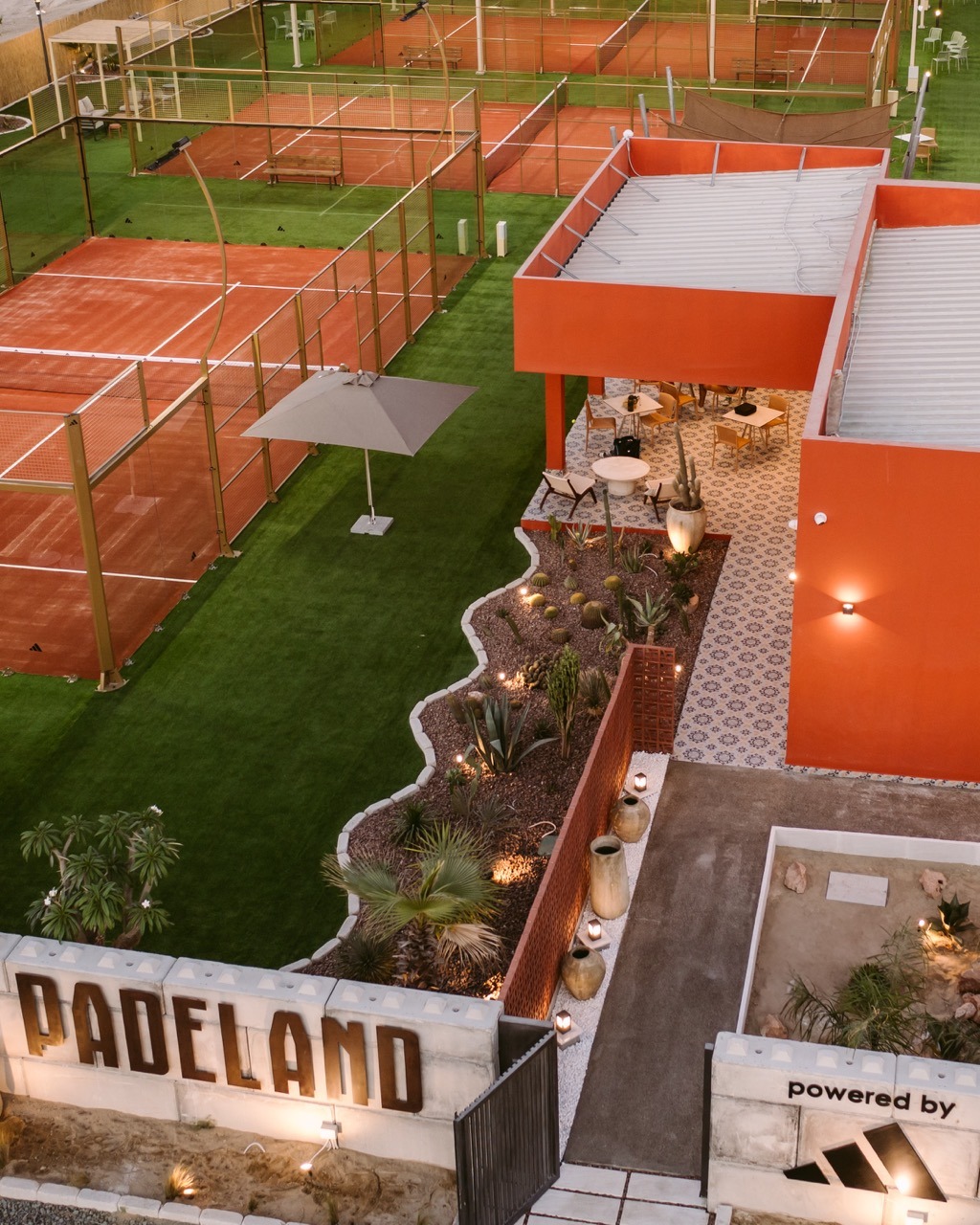 Padeland by Etheras padel courts