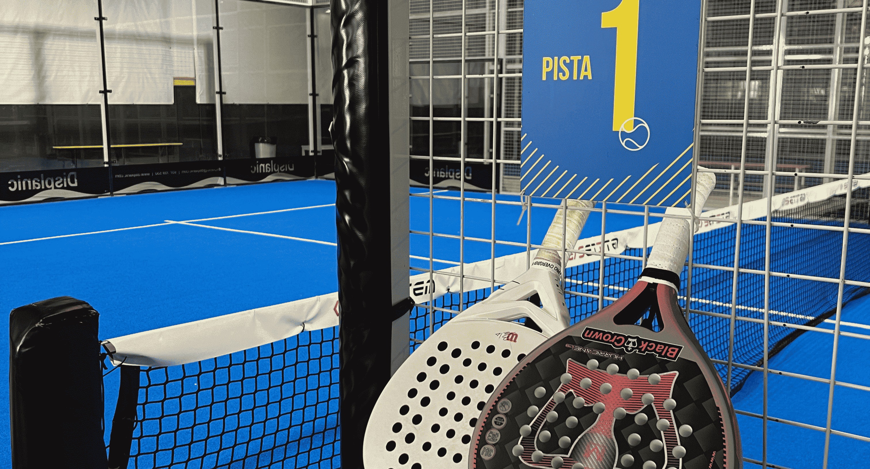 Up Indoor Argentona padel courts
