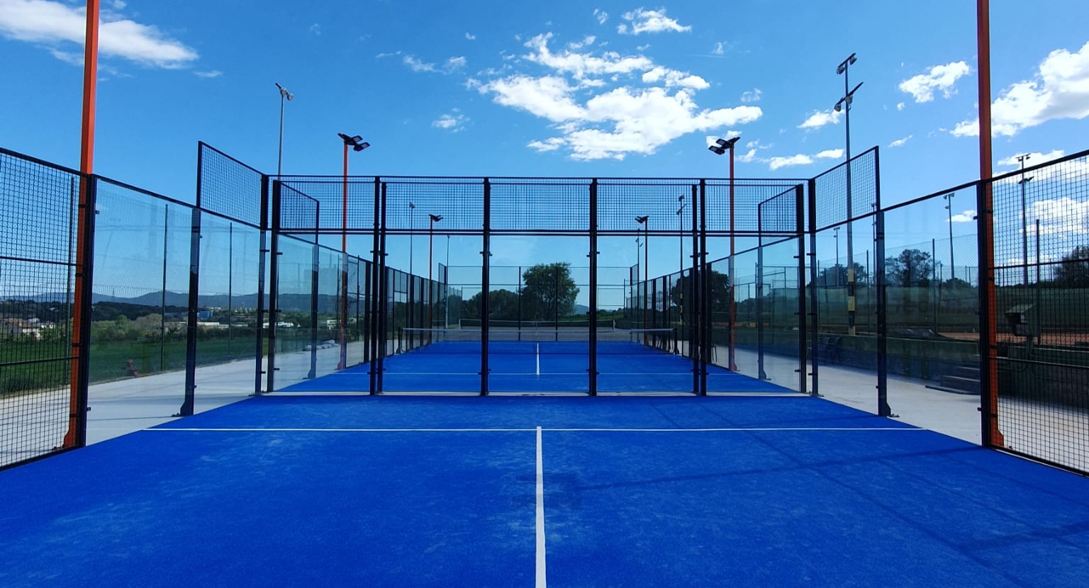 Pádel Club Palau padel courts