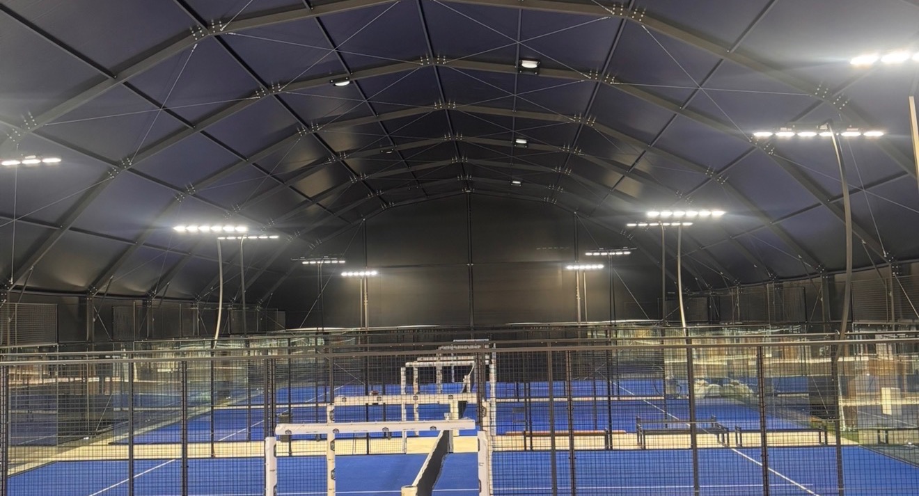 Piacere Sports Club padel courts