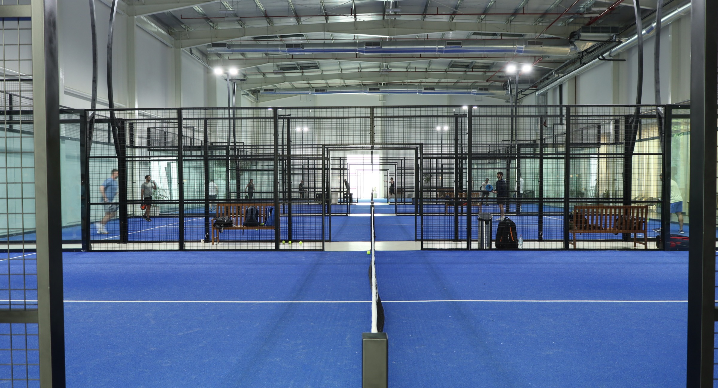Paus Club padel courts