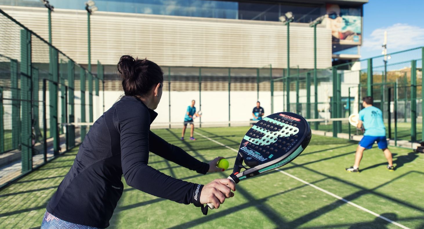 CET 10 CEM Maresme padel courts