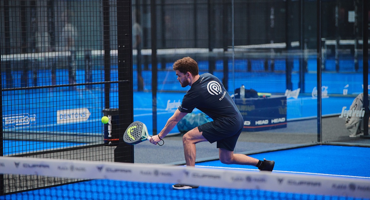 Plaza Padel Laren padel courts