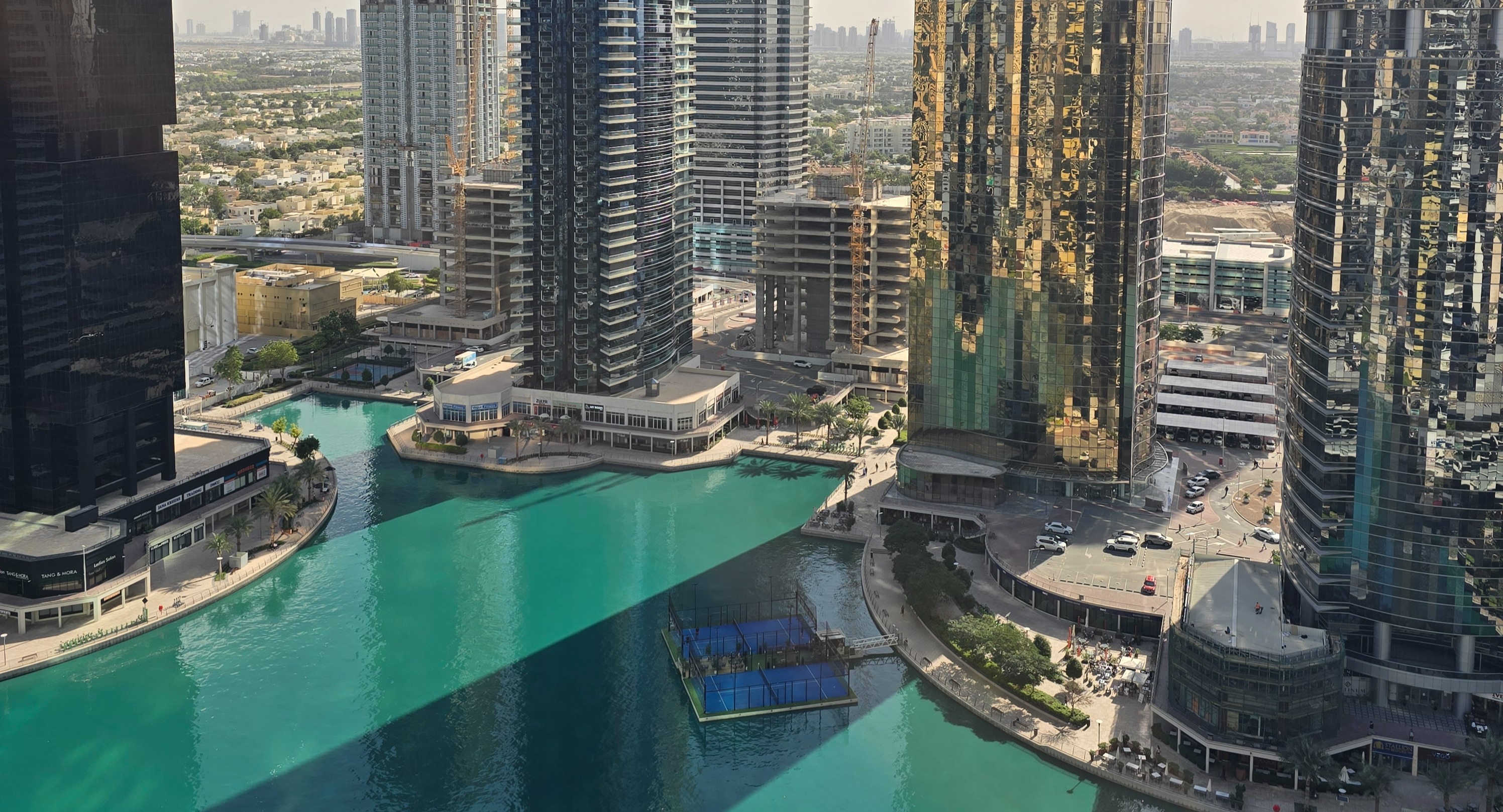 Padel Islands Floating Club Dubai padel courts