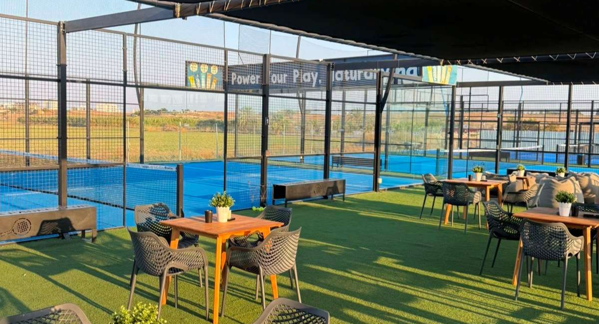 Padel Bar 44 Larnaca (ex Larnaca Padel Club) padel courts