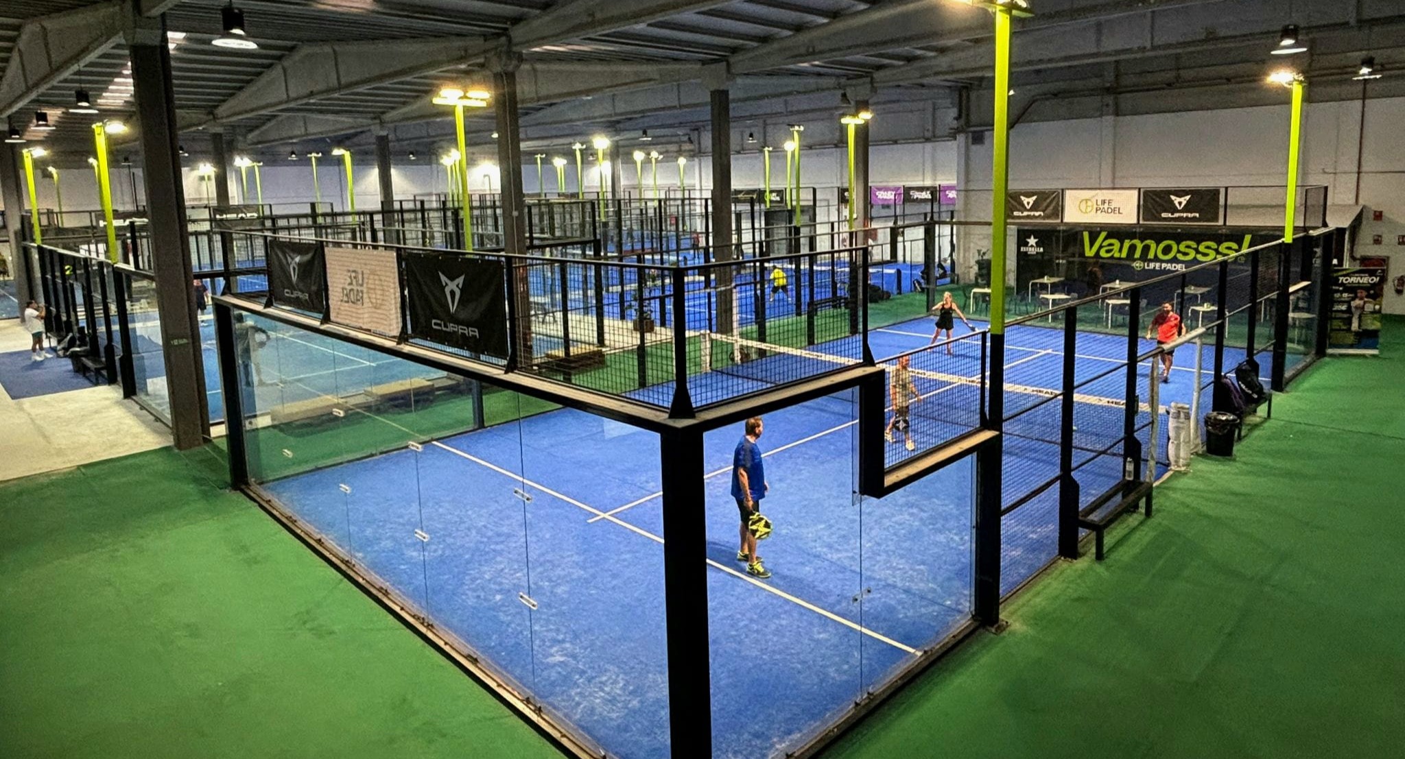 LIFE PADEL • INDOOR ABRERA