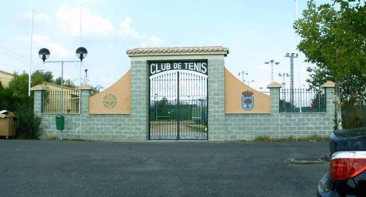 Club de Tenis y Pádel Navalmoral — photo 1 of 1