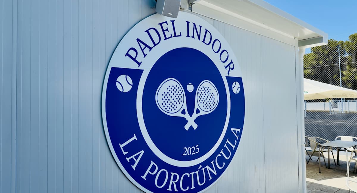 Padel Indoor la Porciúncula — photo 1 of 6