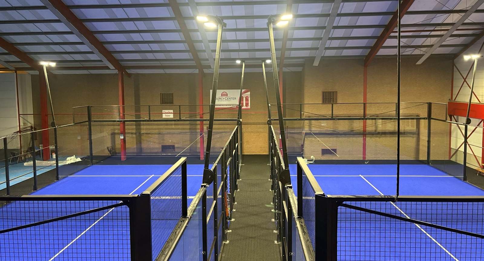 Indoor Padel Sourcy Center