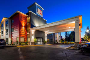 Best Western Plus Portland Airport Hotel & Suites