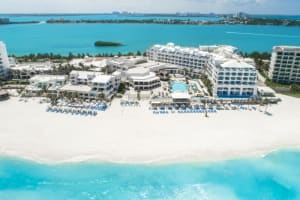 Wyndham Alltra Cancun All Inclusive Resort