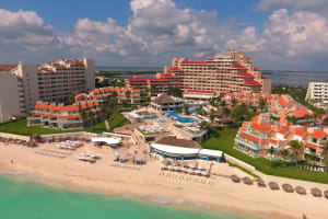 Wyndham Grand Cancun All Inclusive Resort & Villas