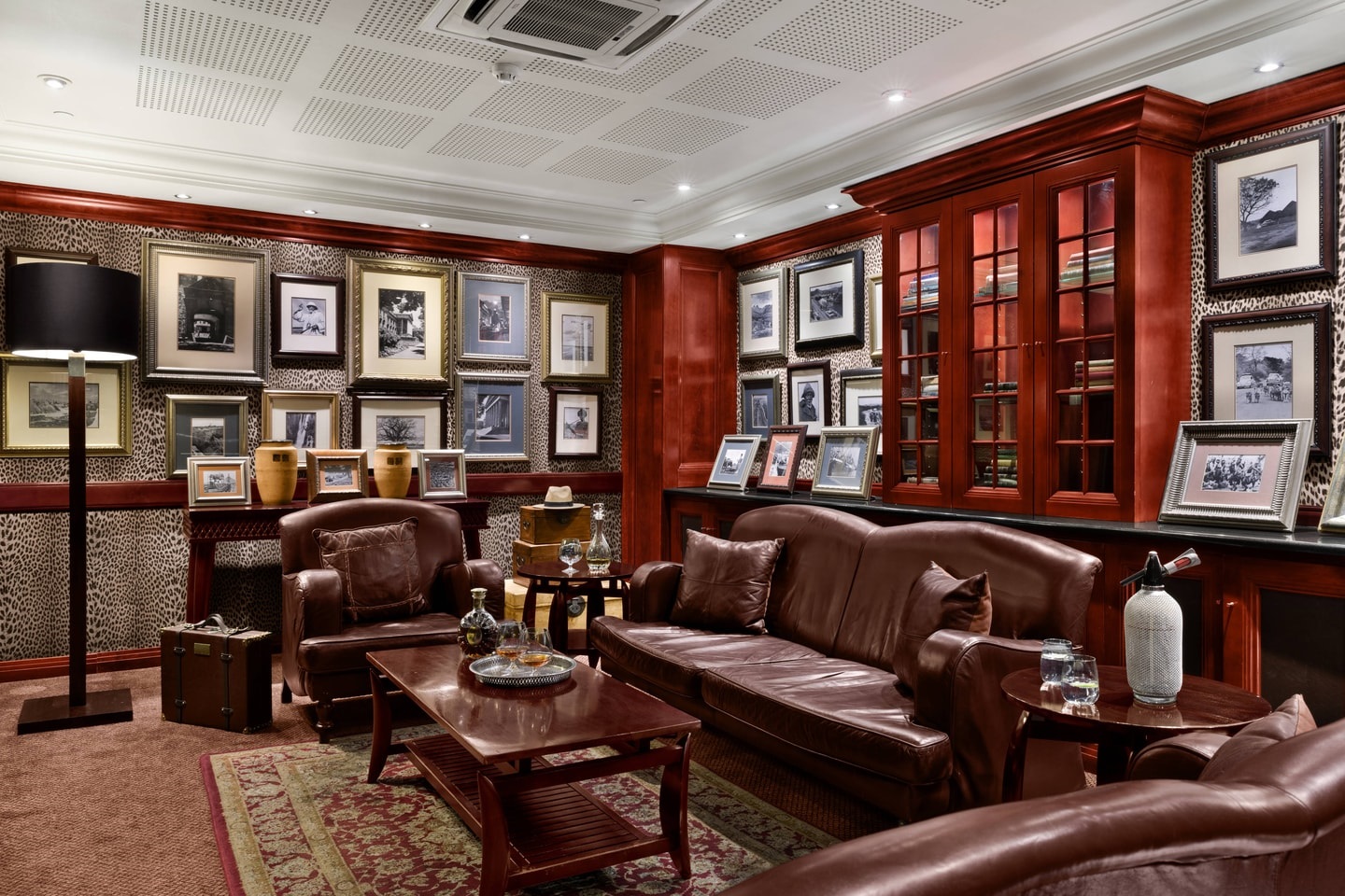 African Pride Melrose Arch, Autograph Collection