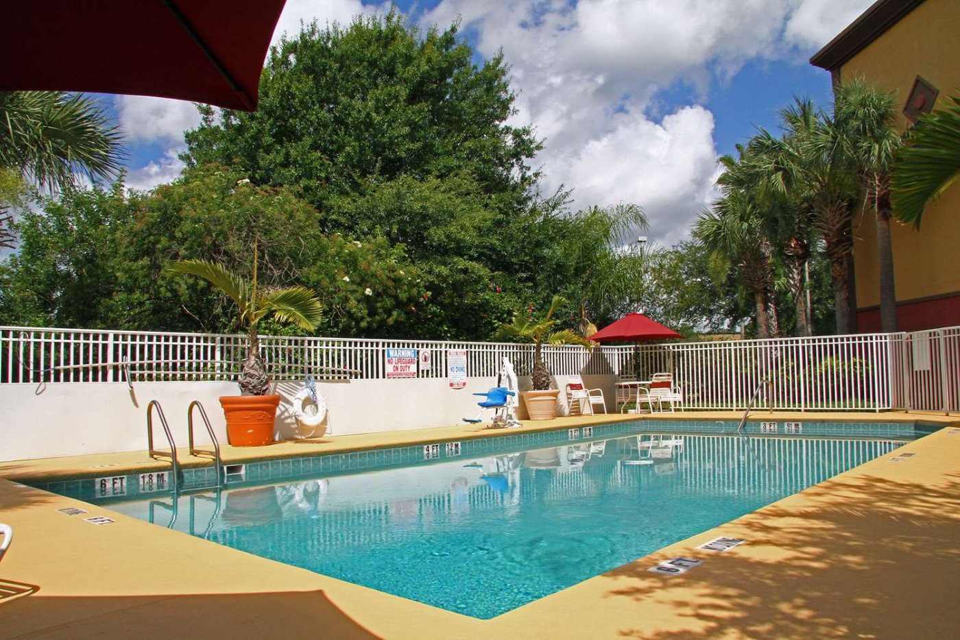 Best Western Plus Universal Inn