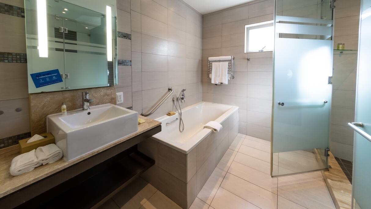 DoubleTree by Hilton Cape Town - Upper Eastside