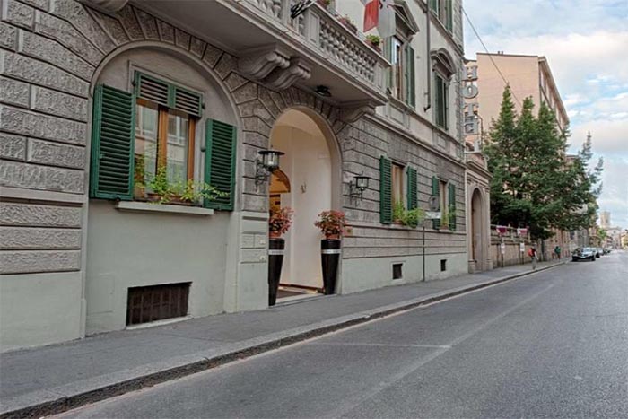 De La Pace, Sure Hotel Collection by Best Western