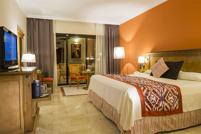 Grand Palladium Colonial Resort & Spa