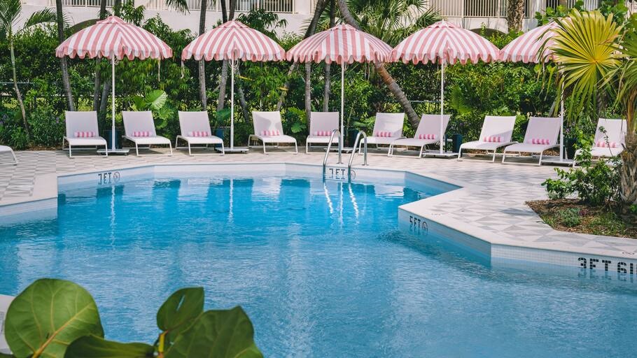 Hampton by Hilton Grand Cayman Seven Mile Beach
