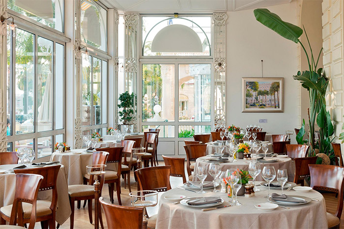 Carlton Cannes, a Regent Hotel