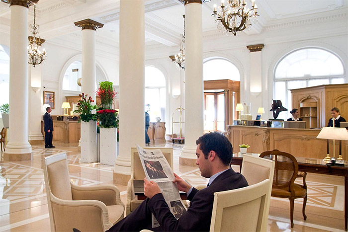 Carlton Cannes, a Regent Hotel