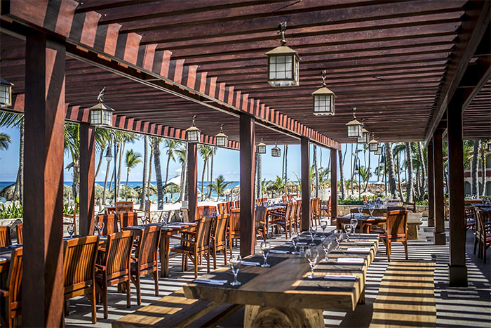 Majestic Colonial Punta Cana Beach Resort, Golf, Casino & Spa