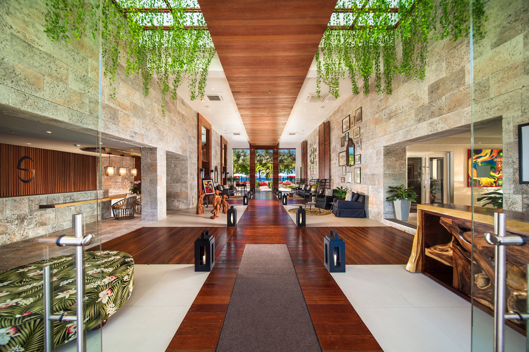 S Hotel Jamaica