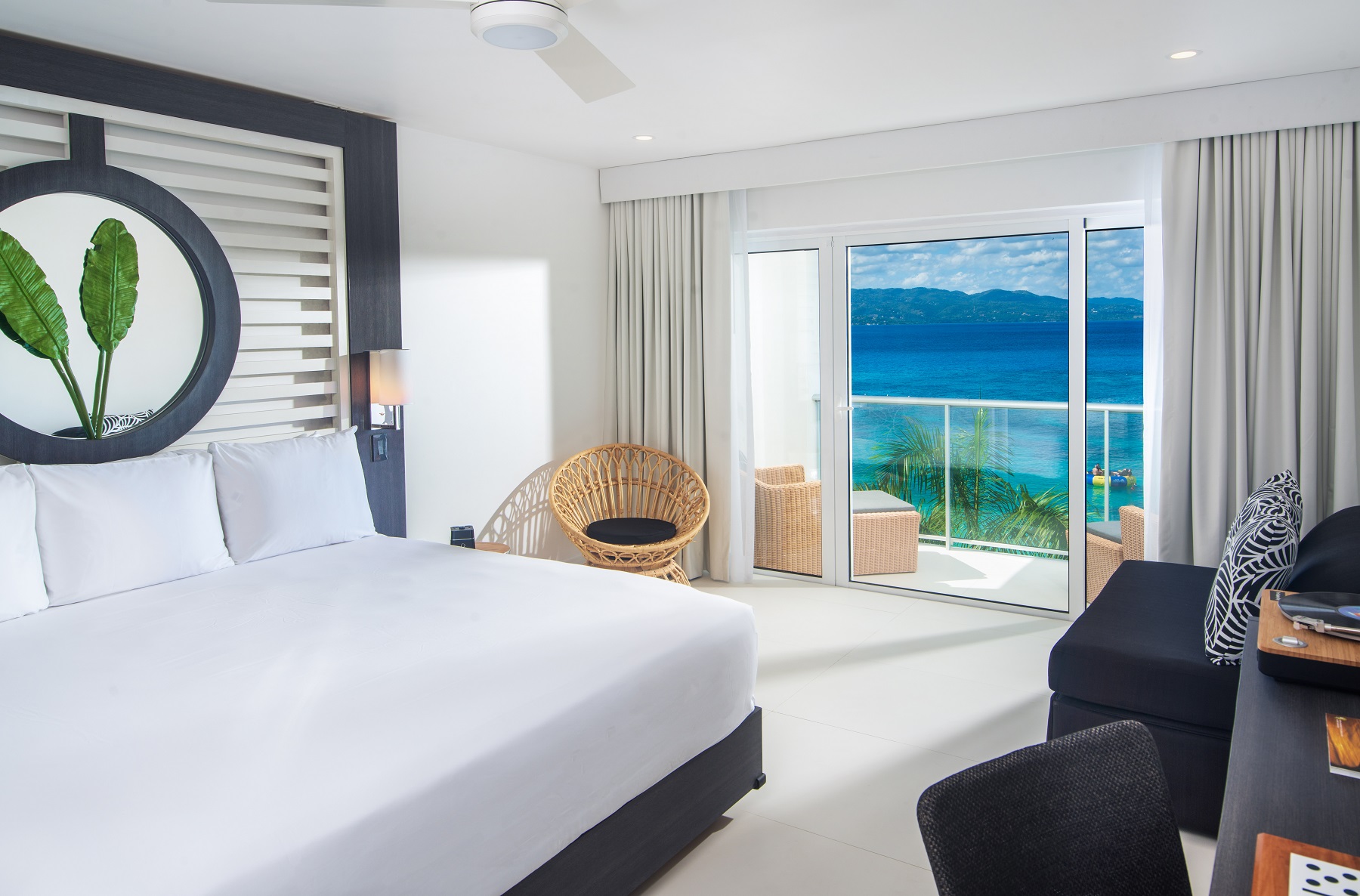 S Hotel Jamaica