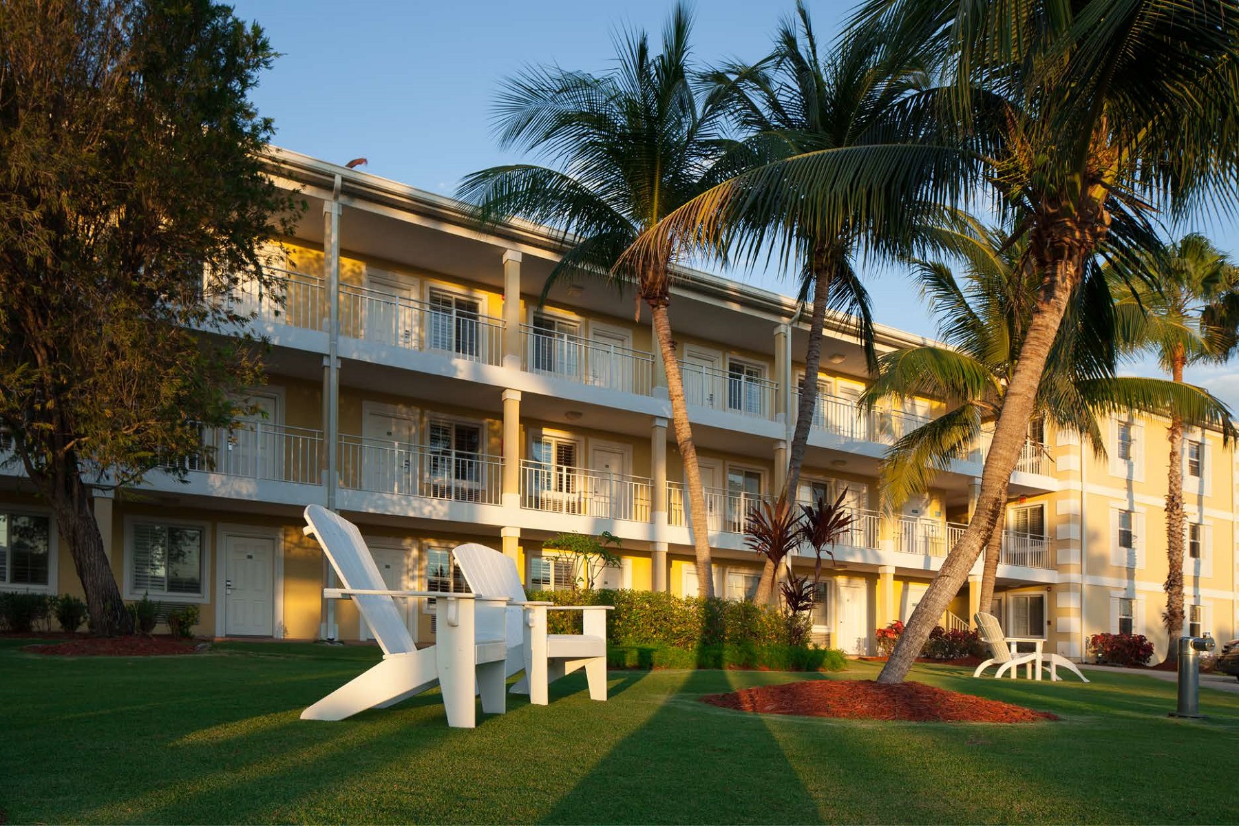 Sunshine Suites Resort