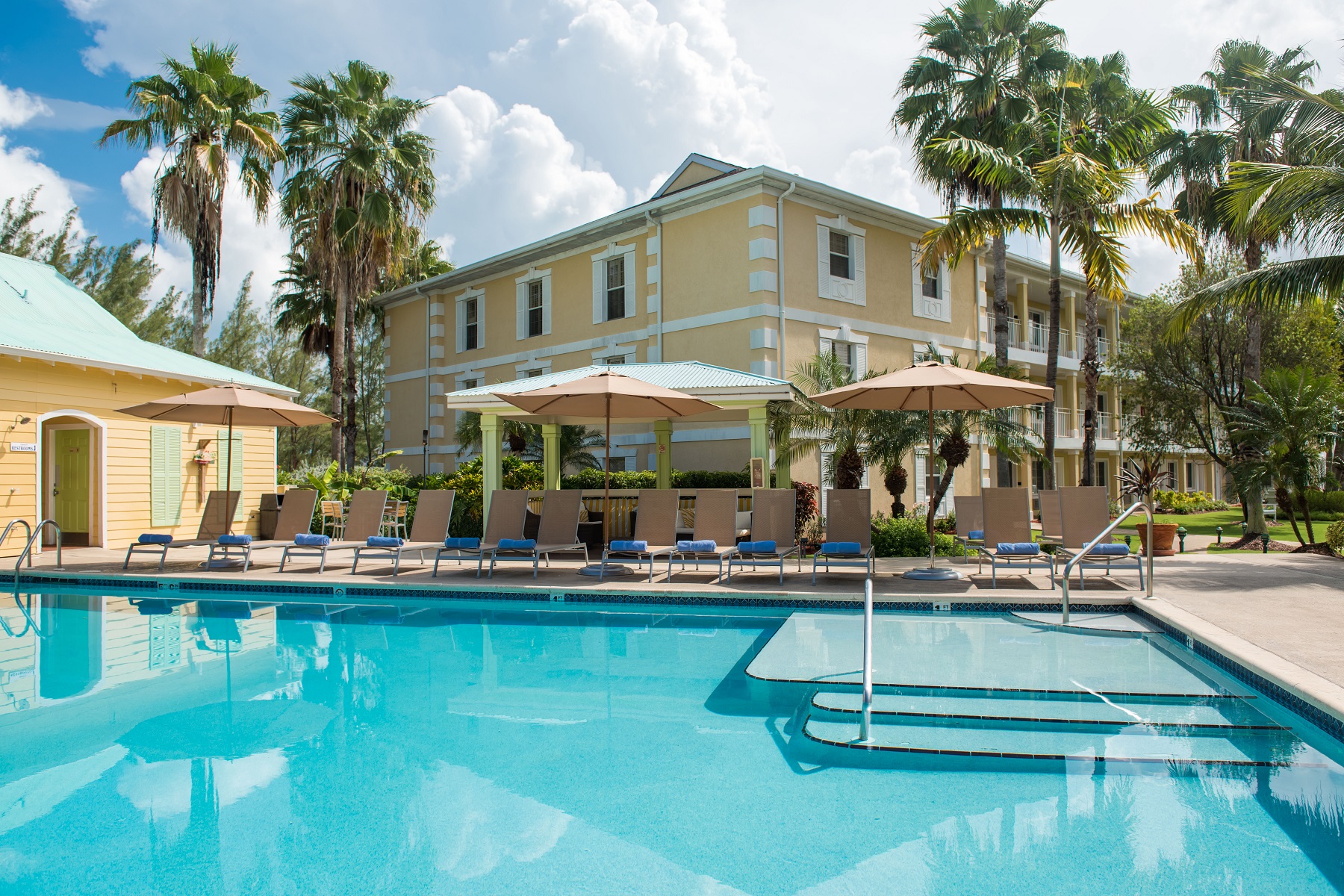 Sunshine Suites Resort